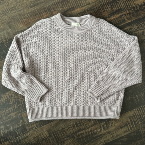 Universal Thread Sweaters - Universal Thread Lavendar Lilac Sweater